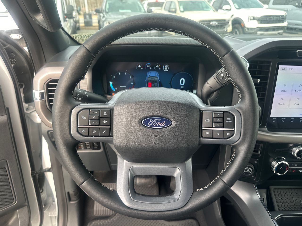 2025 Ford F-150 XLT - Photo 23