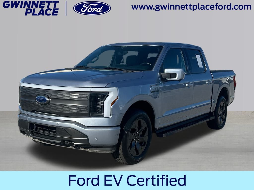 2022 Ford F-150 Lightning Lariat's photo