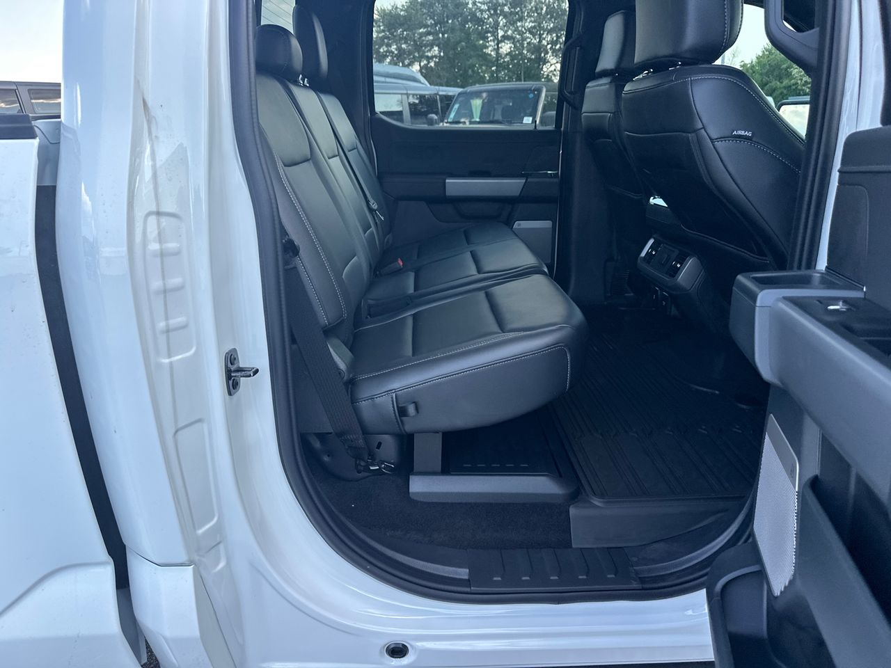 2025 Ford F-150 XLT - Photo 15
