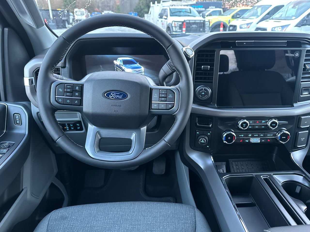 2025 Ford F-150 XLT - Photo 22