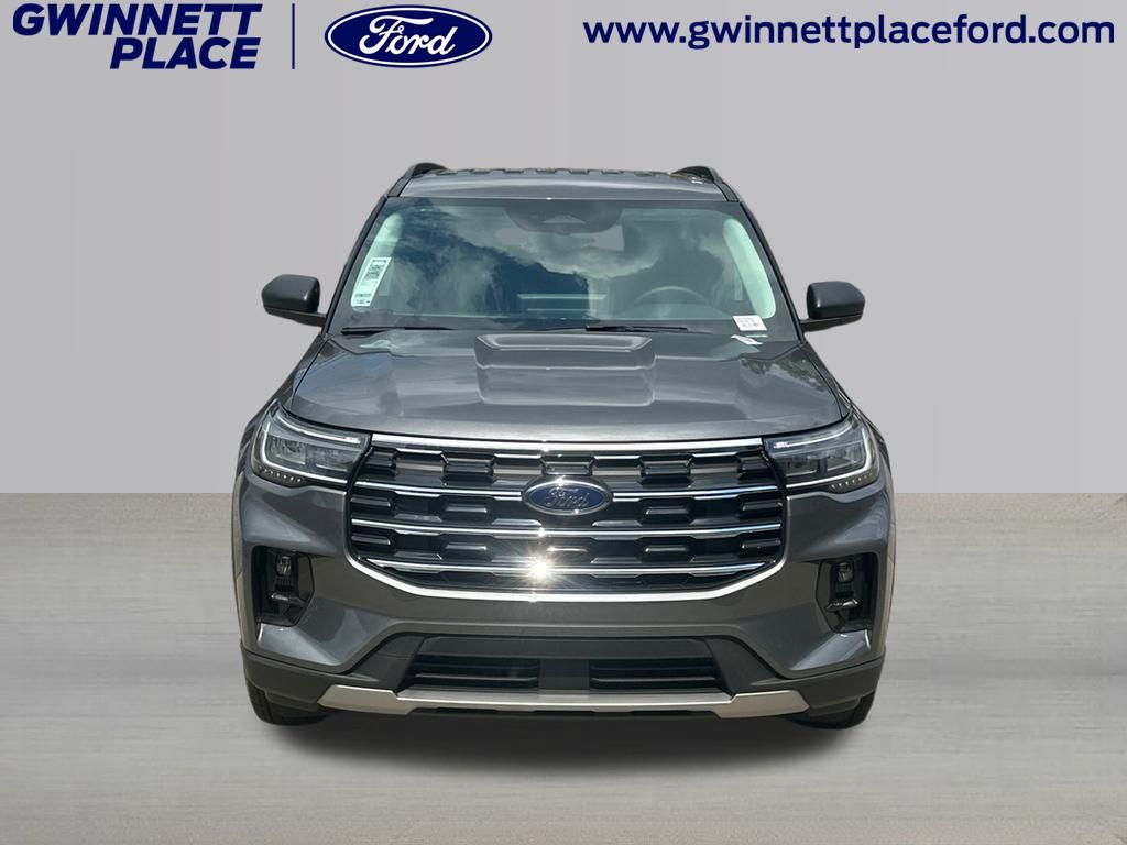 2025 Ford Explorer photo 2