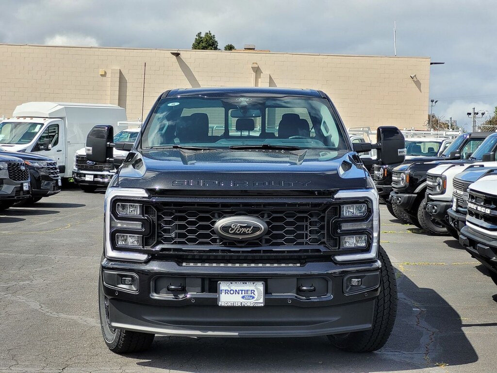 New 2025 Ford F-250 Truck Crew Cab