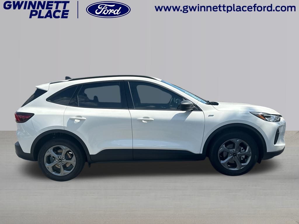 2025 Ford Escape ST-Line photo 3