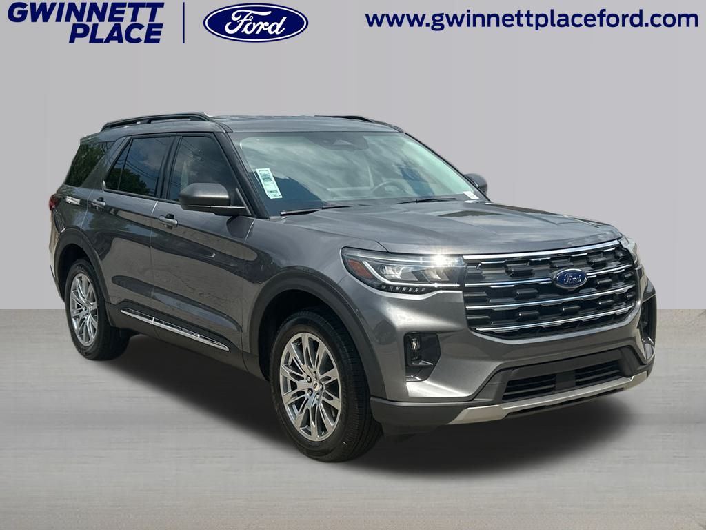 2025 Ford Explorer photo 3
