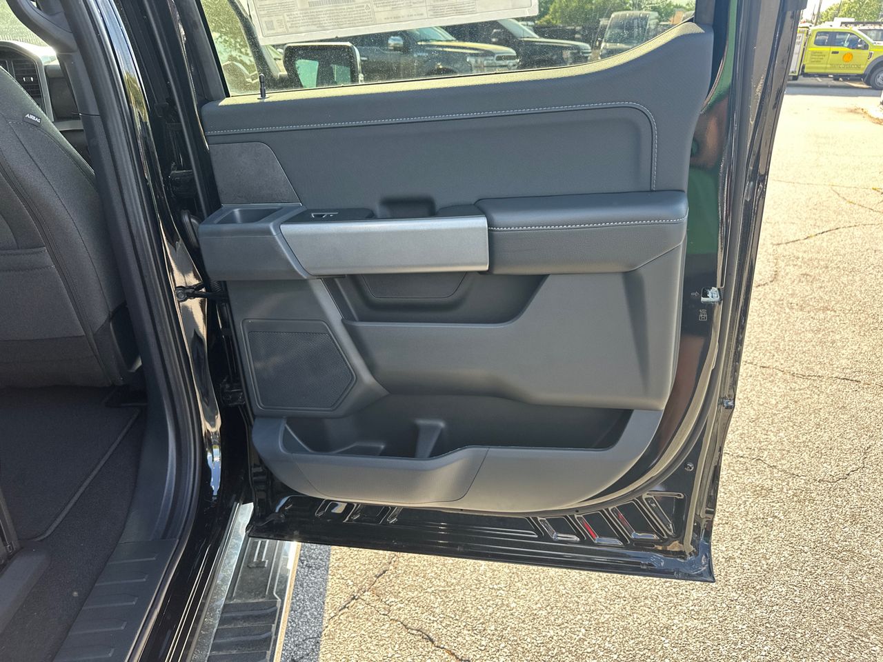 2025 Ford F-150 XLT - Photo 16