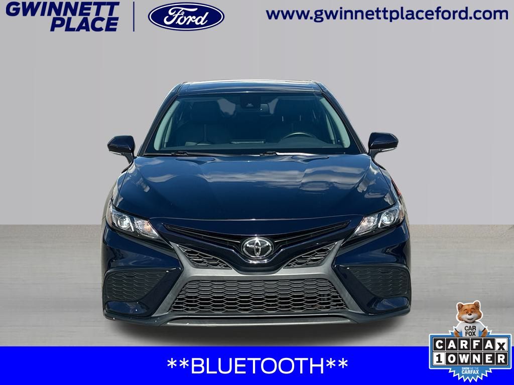2022 Toyota Camry SE photo 2