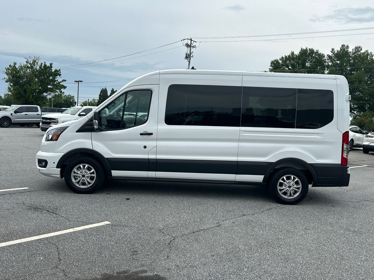 2025 Ford Transit Passenger Van XLT - Photo 9