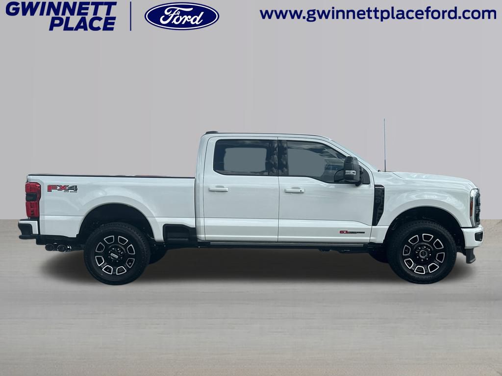 2025 Ford F-250 Platinum photo 4