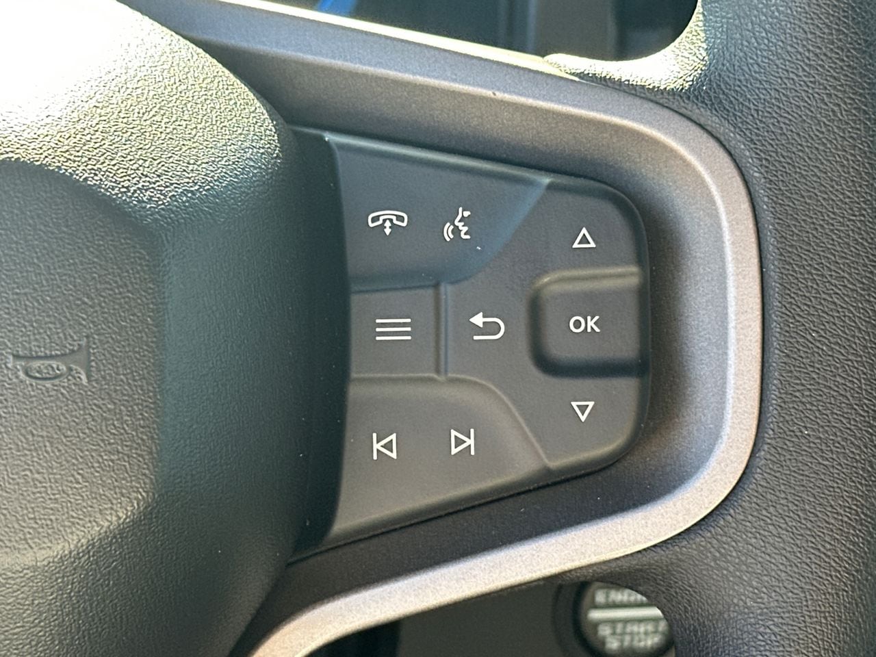 2025 Ford Bronco 4-Door Base - Photo 25