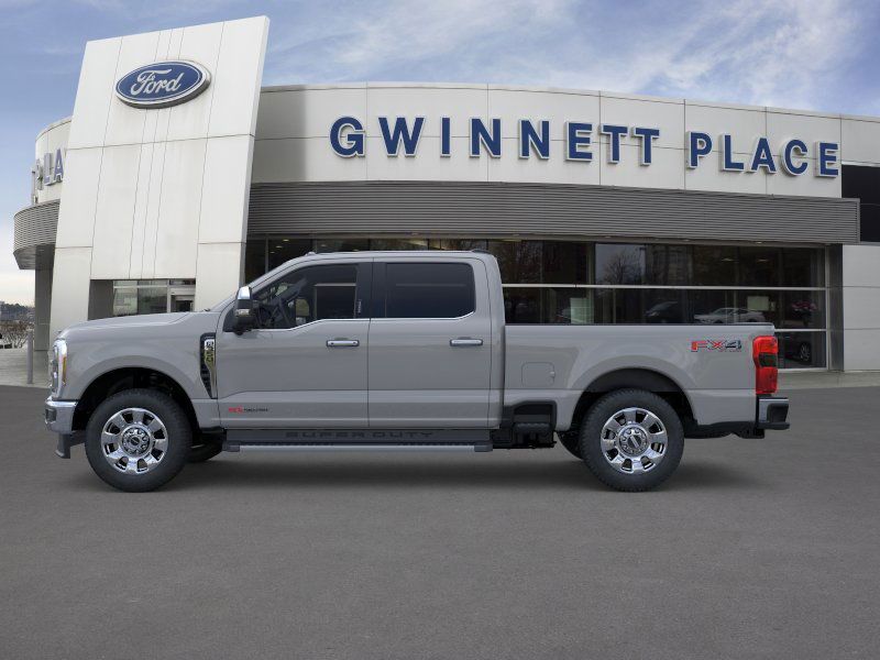 2025 Ford F-350 Lariat photo 2