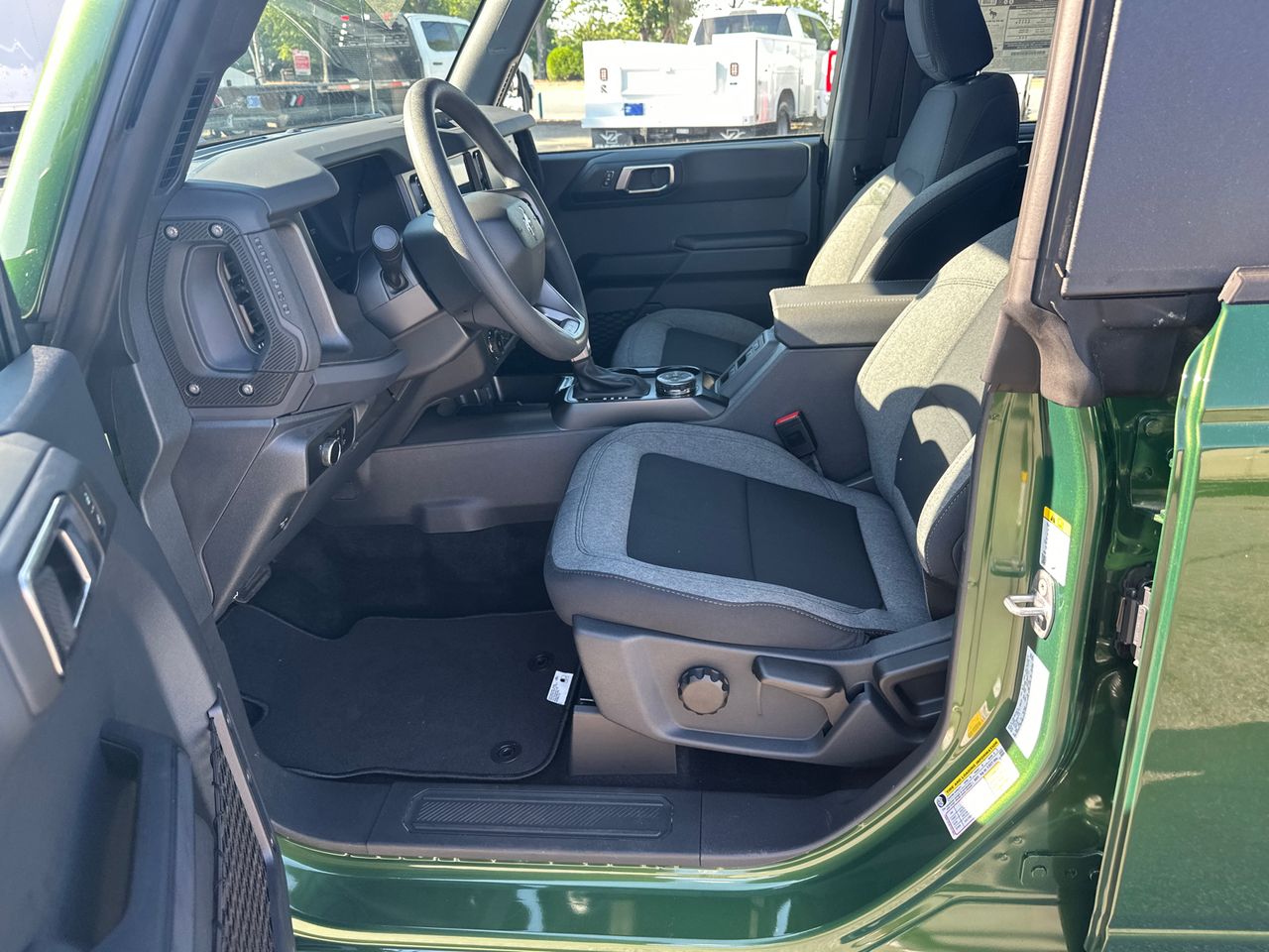 2025 Ford Bronco 4-Door Base - Photo 9