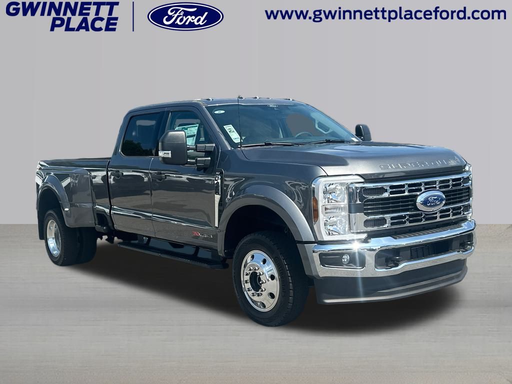 2026 Ford F-450 XLT photo 3