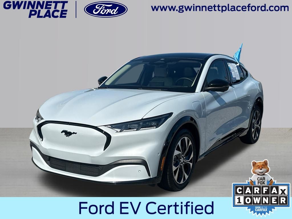 2023 Ford Mustang-Mach-e Premium's photo