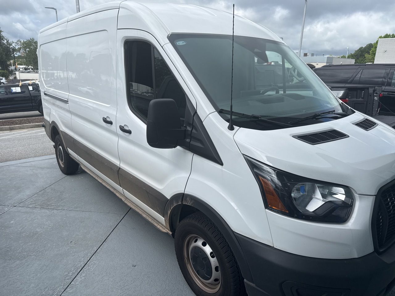 Oxford White 2026 Ford Transit Cargo 250 Medium Roof LB RWD Van Rear-Wheel Drive