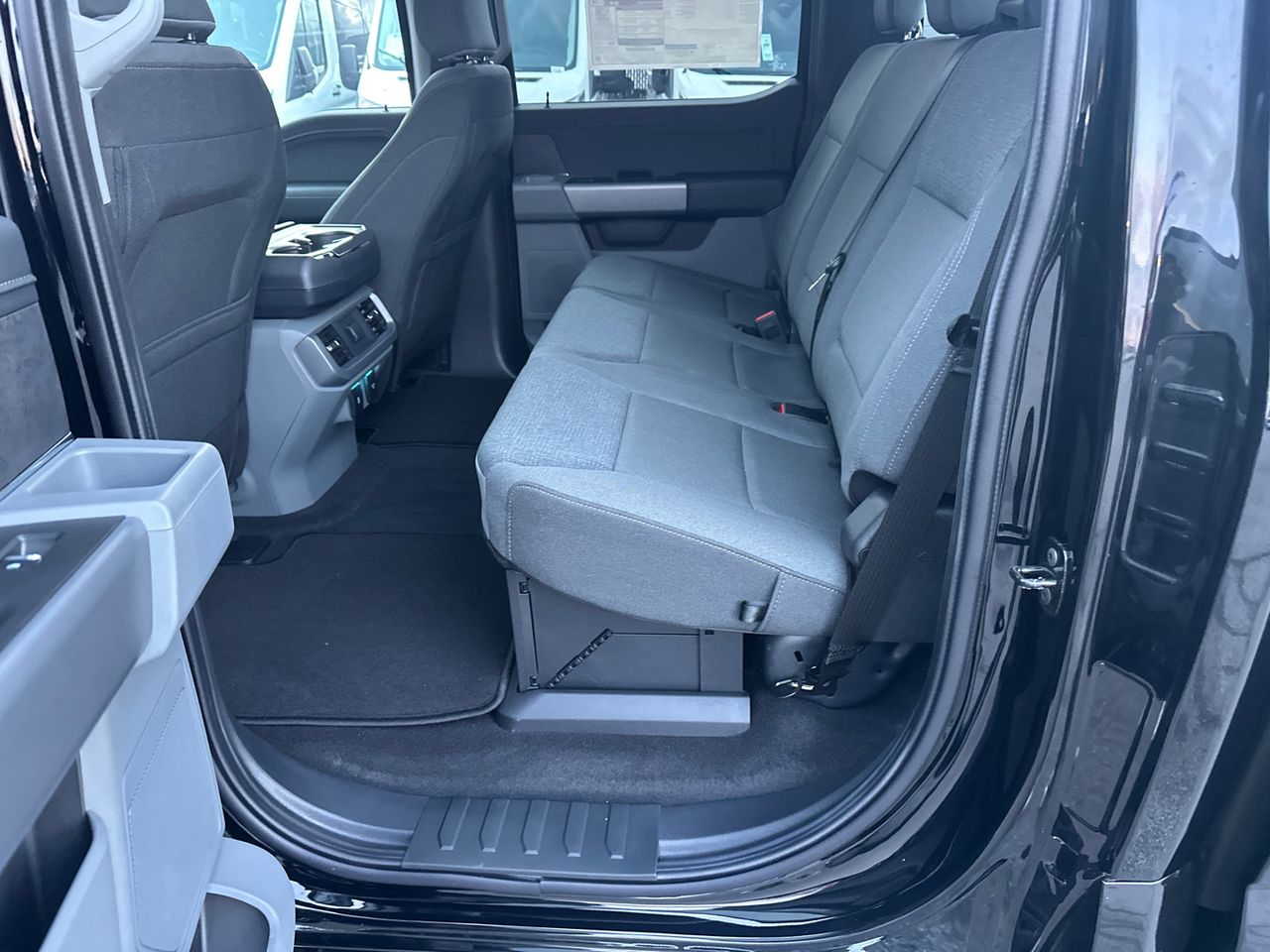 2025 Ford F-150 XLT - Photo 20