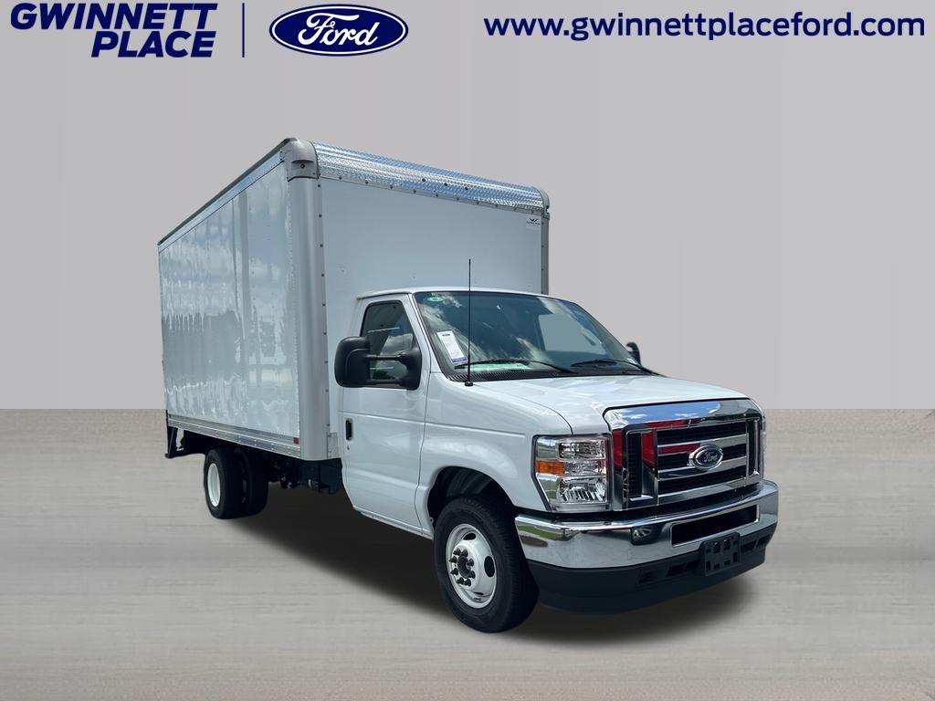 2025 Ford E-350 Base photo 3