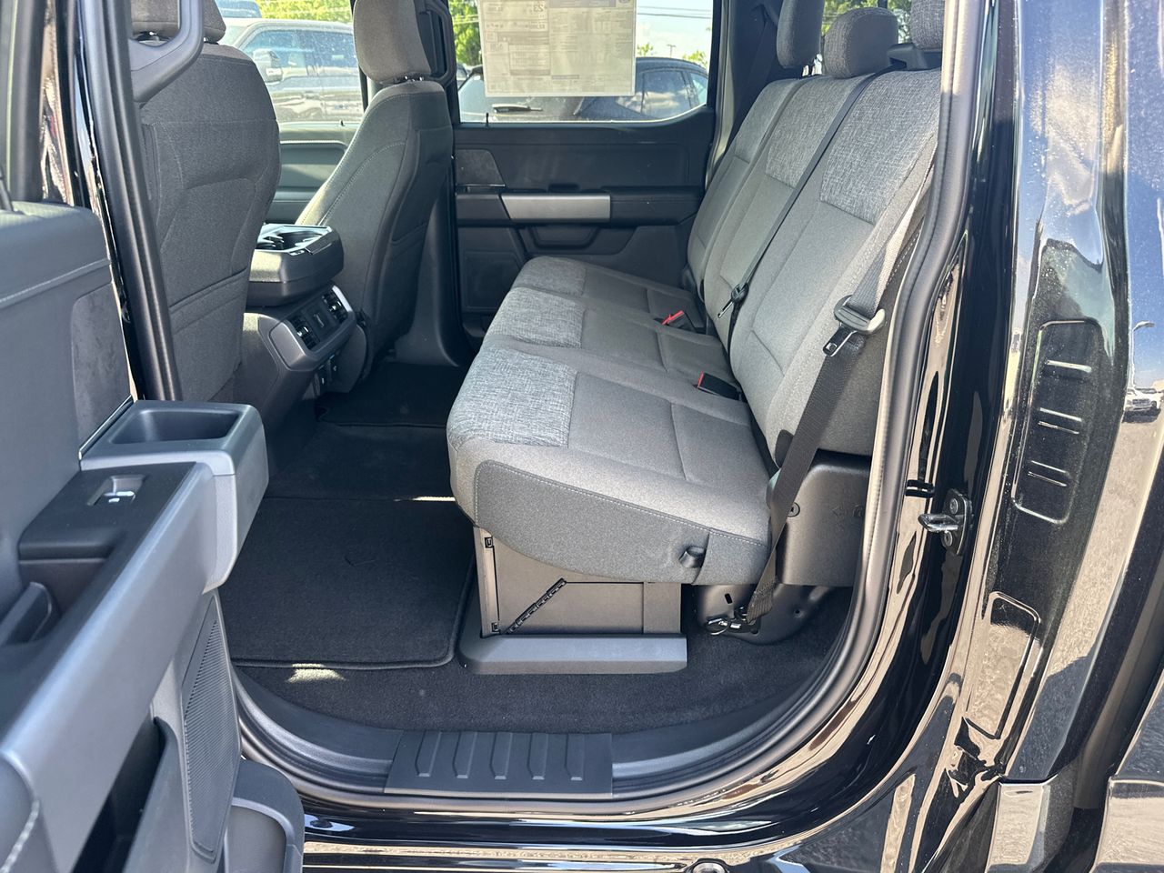 2025 Ford F-150 XLT - Photo 20