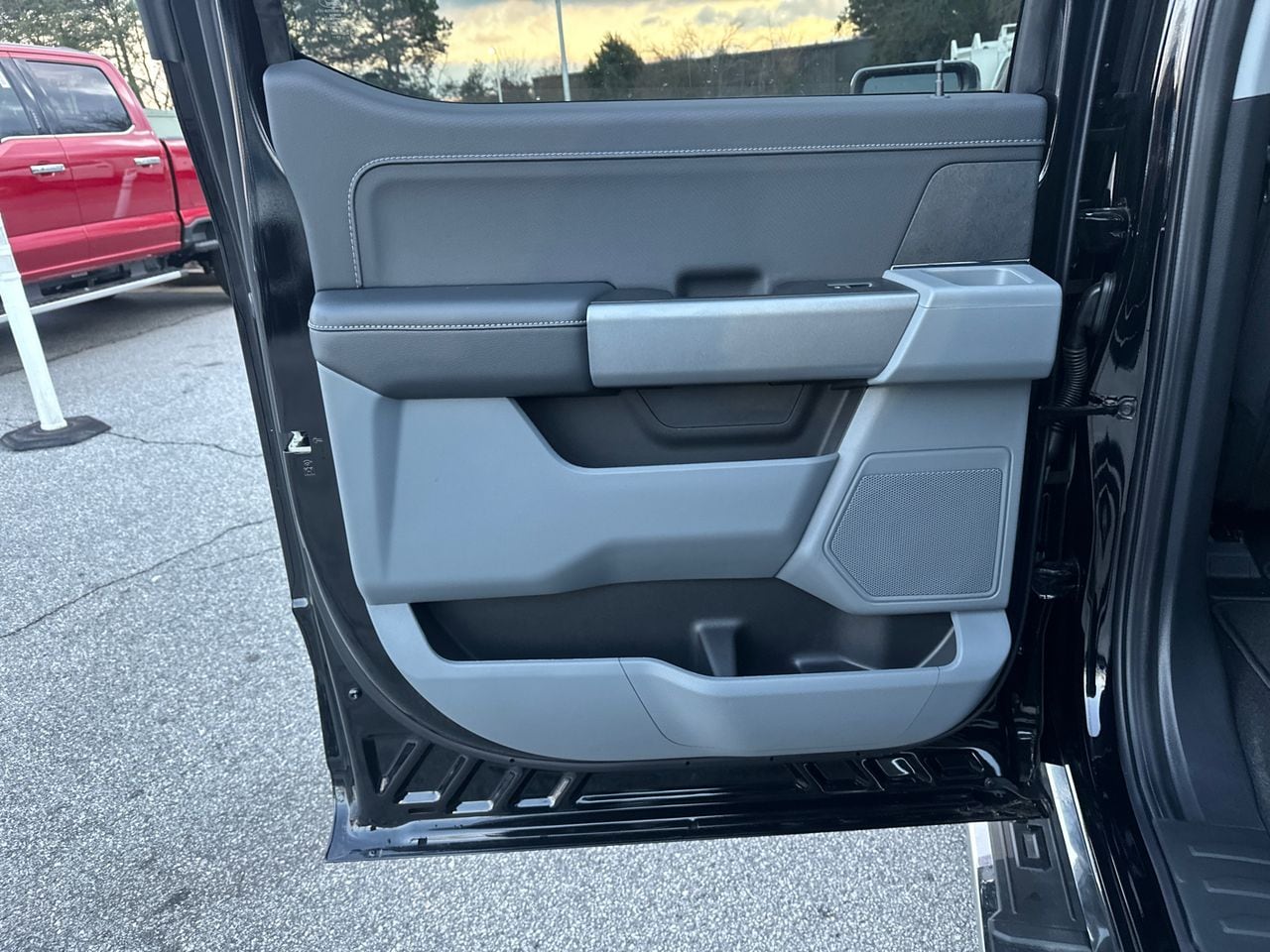 2025 Ford F-150 XLT - Photo 21