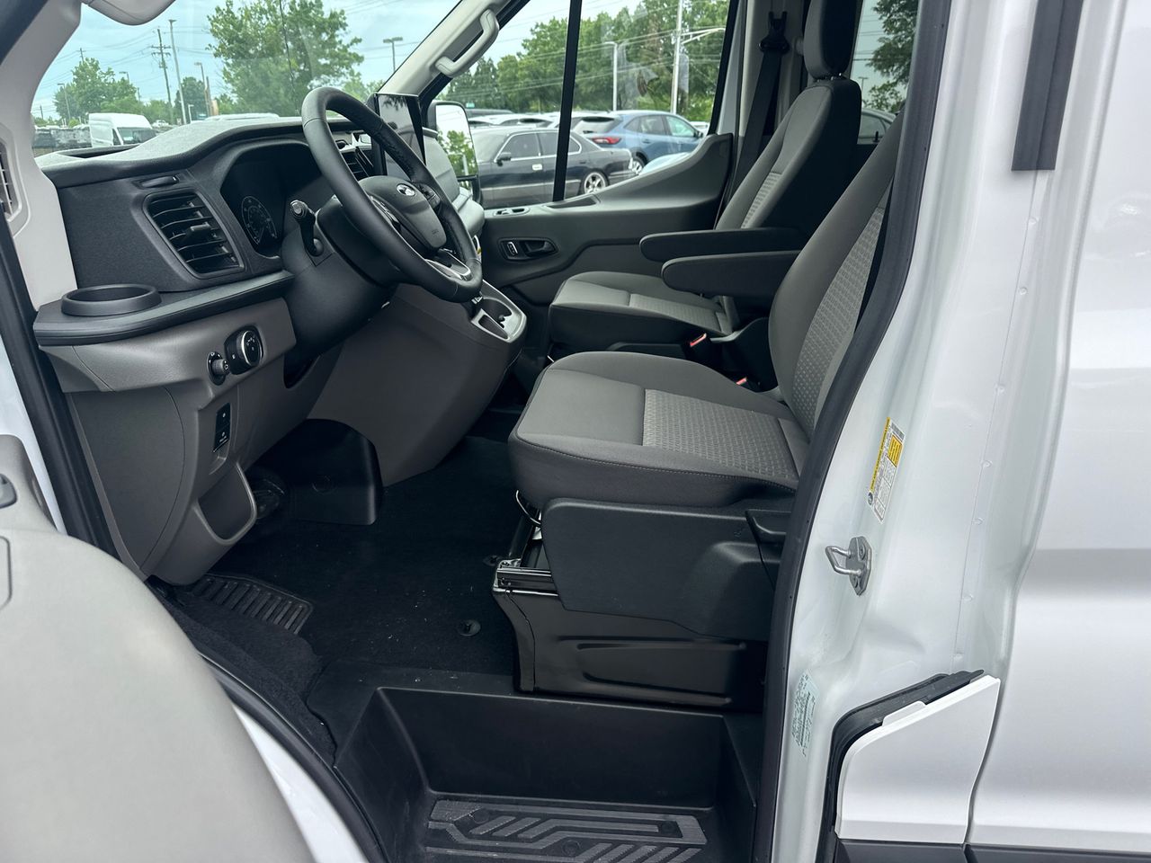 2025 Ford Transit Passenger Van XLT - Photo 10