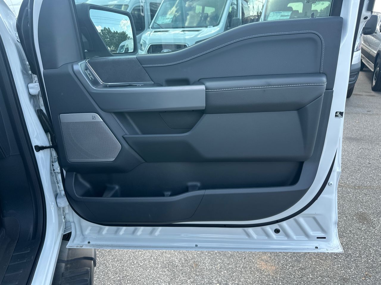 2025 Ford F-150 XLT - Photo 14