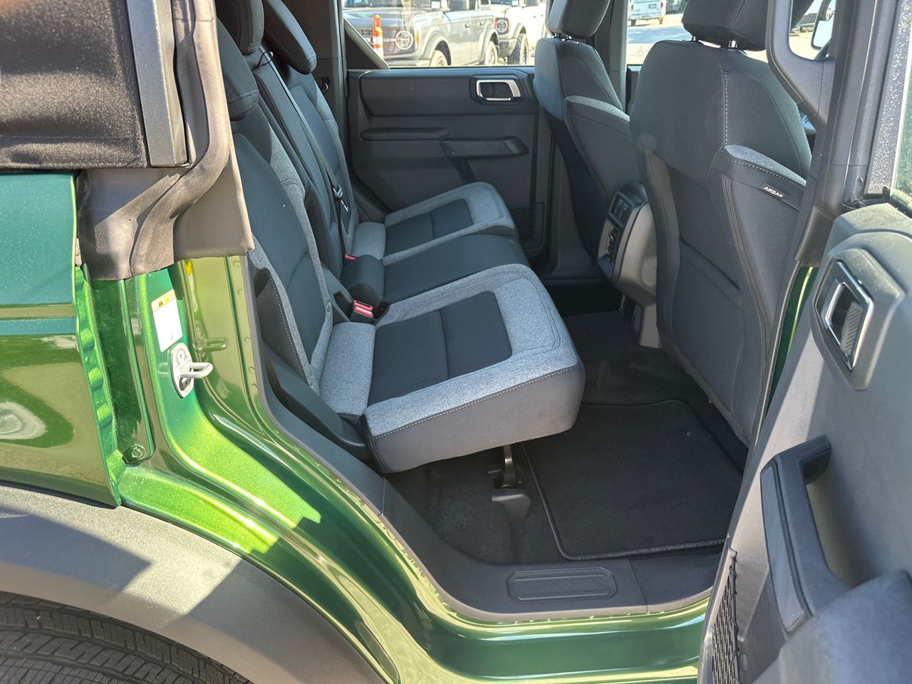 2025 Ford Bronco 4-Door Base - Photo 15
