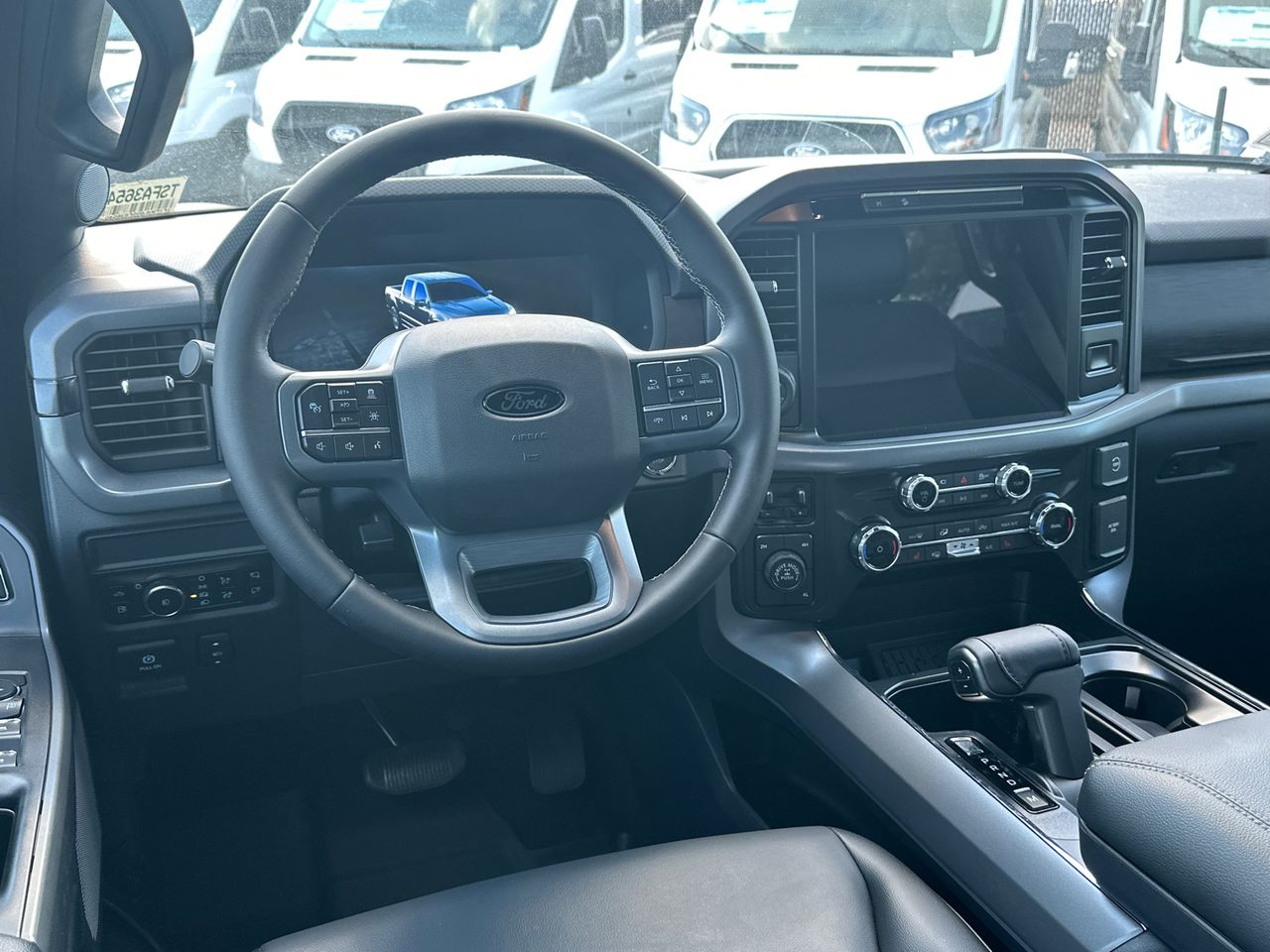 2025 Ford F-150 XLT - Photo 22