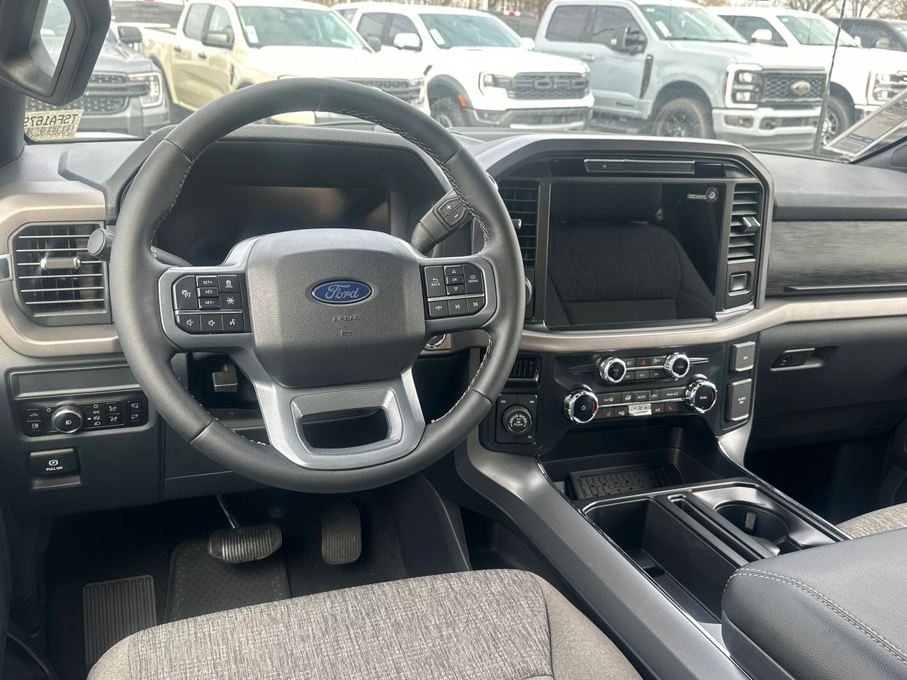 2025 Ford F-150 XLT - Photo 22