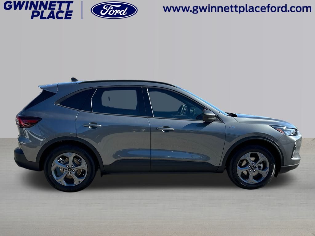 2025 Ford Escape ST-Line photo 4