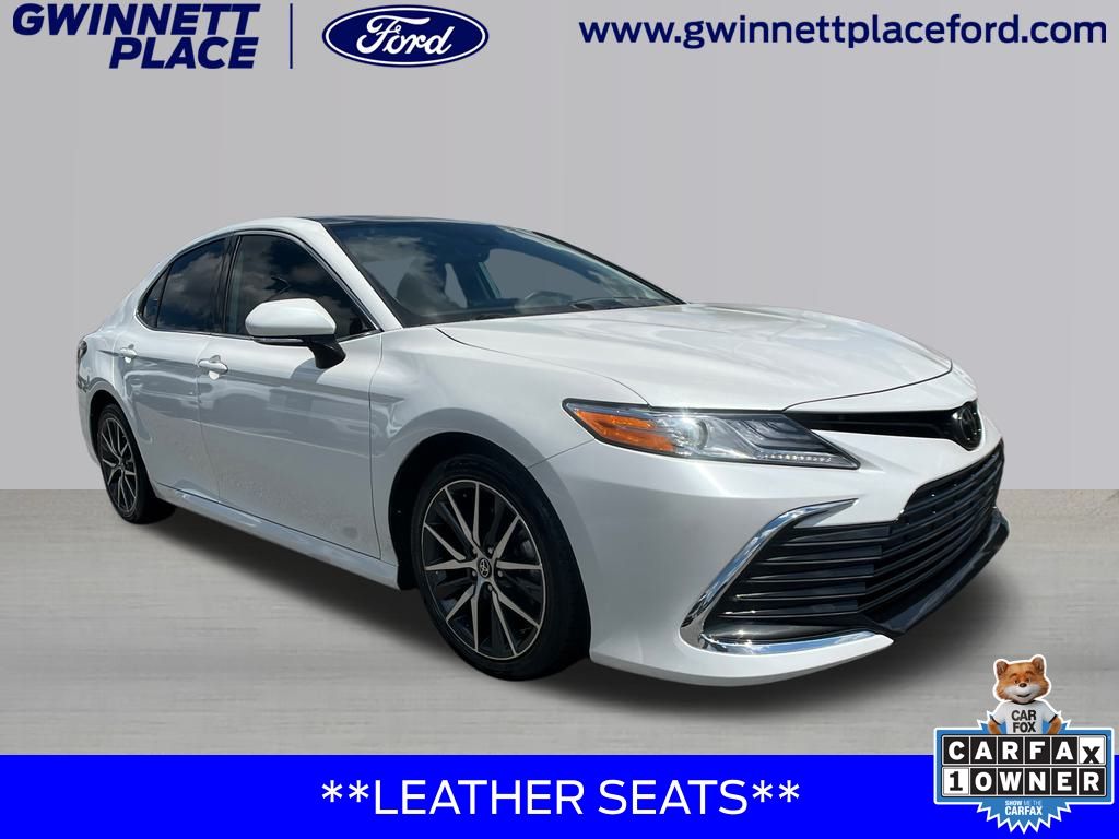 2024 Toyota Camry XLE photo 3