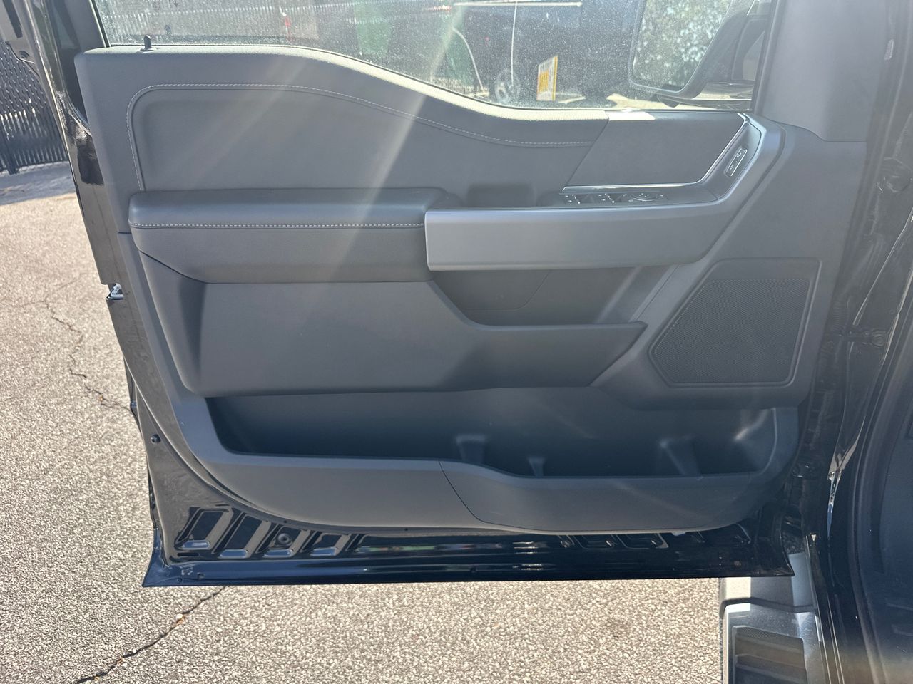 2025 Ford F-150 XLT - Photo 10