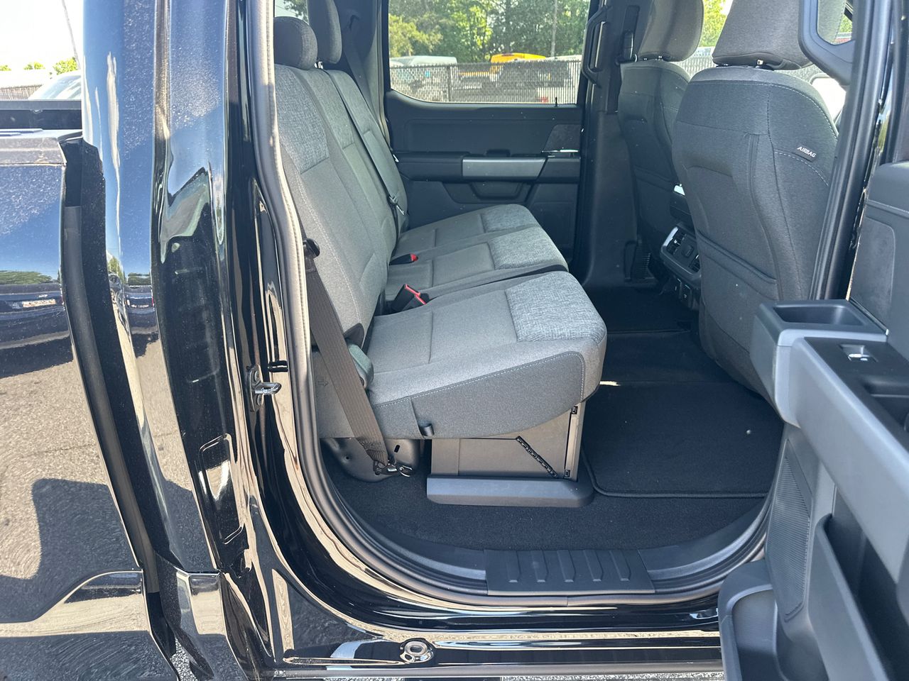 2025 Ford F-150 XLT - Photo 15