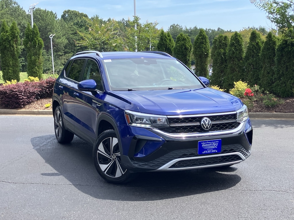 Used 2024 Volkswagen Taos SE 4MOTION SUV