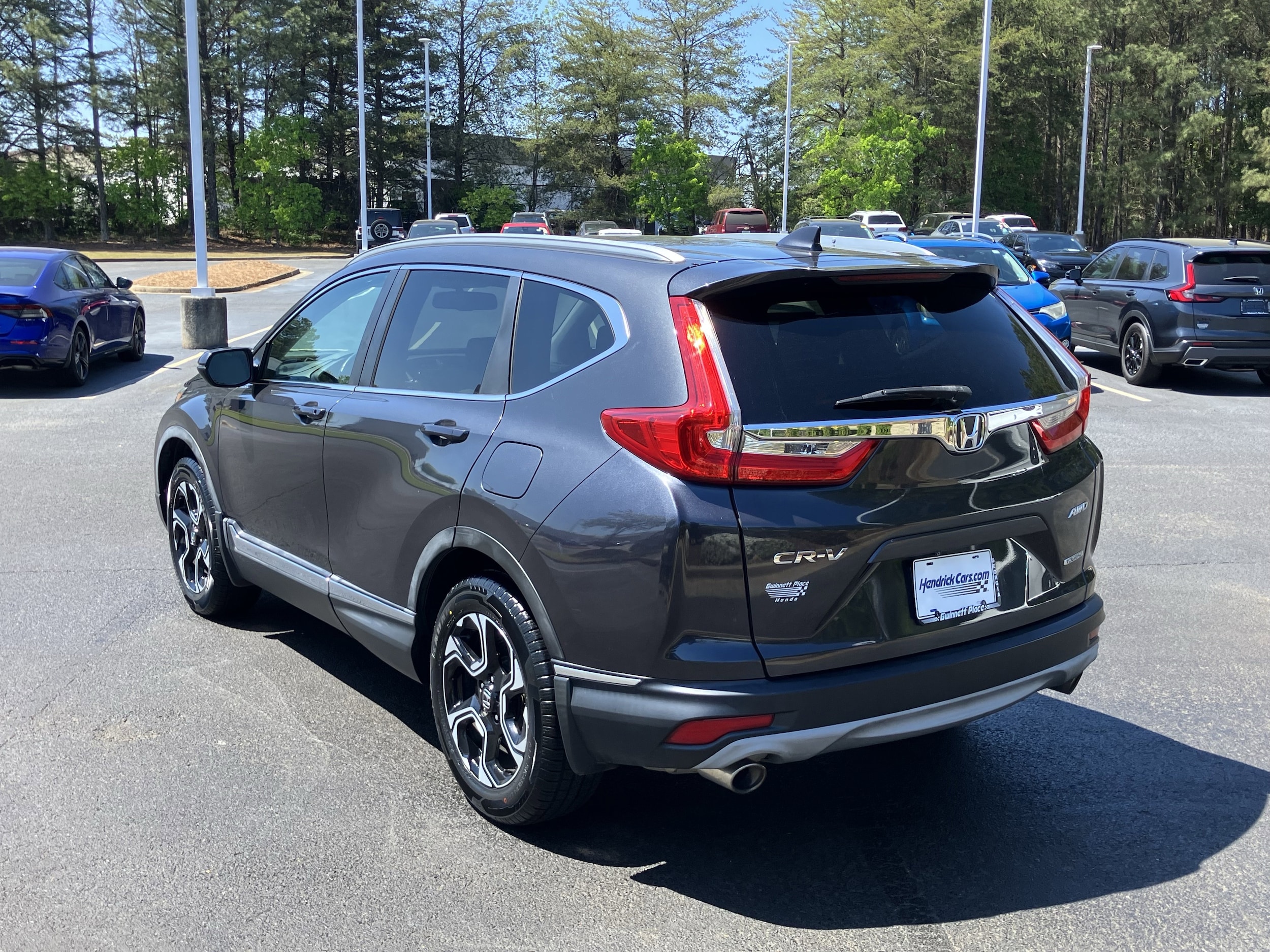 2019 Honda CR-V Touring AWD photo 3