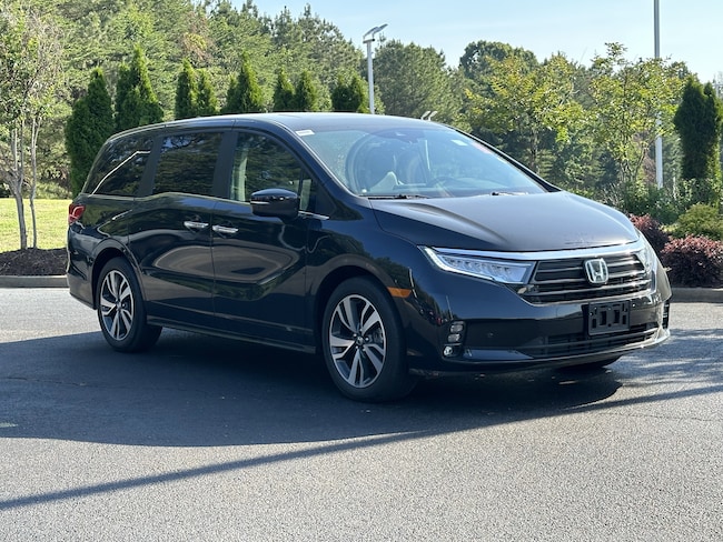 2023 Honda Odyssey Touring Auto Minivan