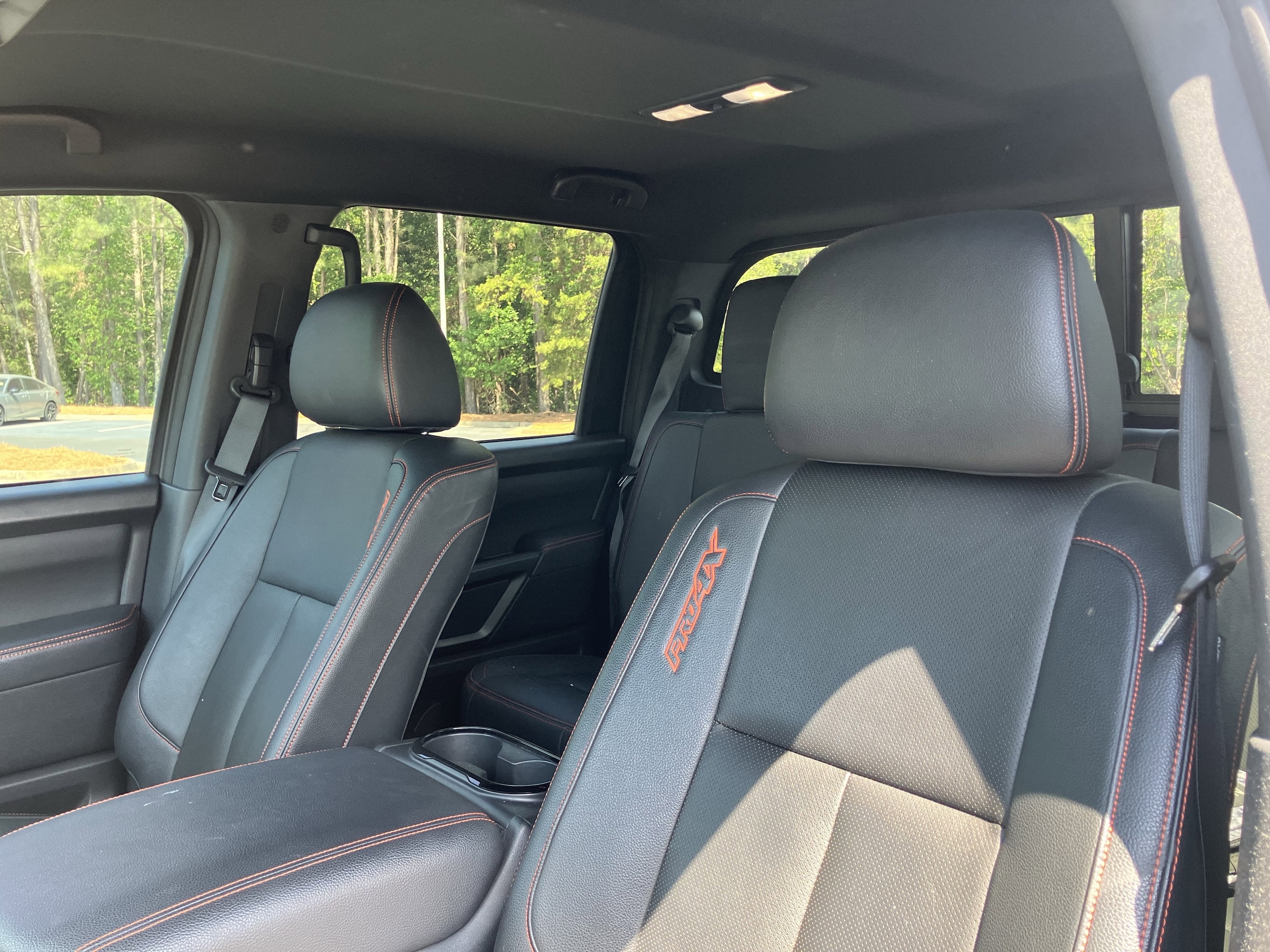 2023 Nissan Titan 4x4 Crew Cab PRO-4X photo 6