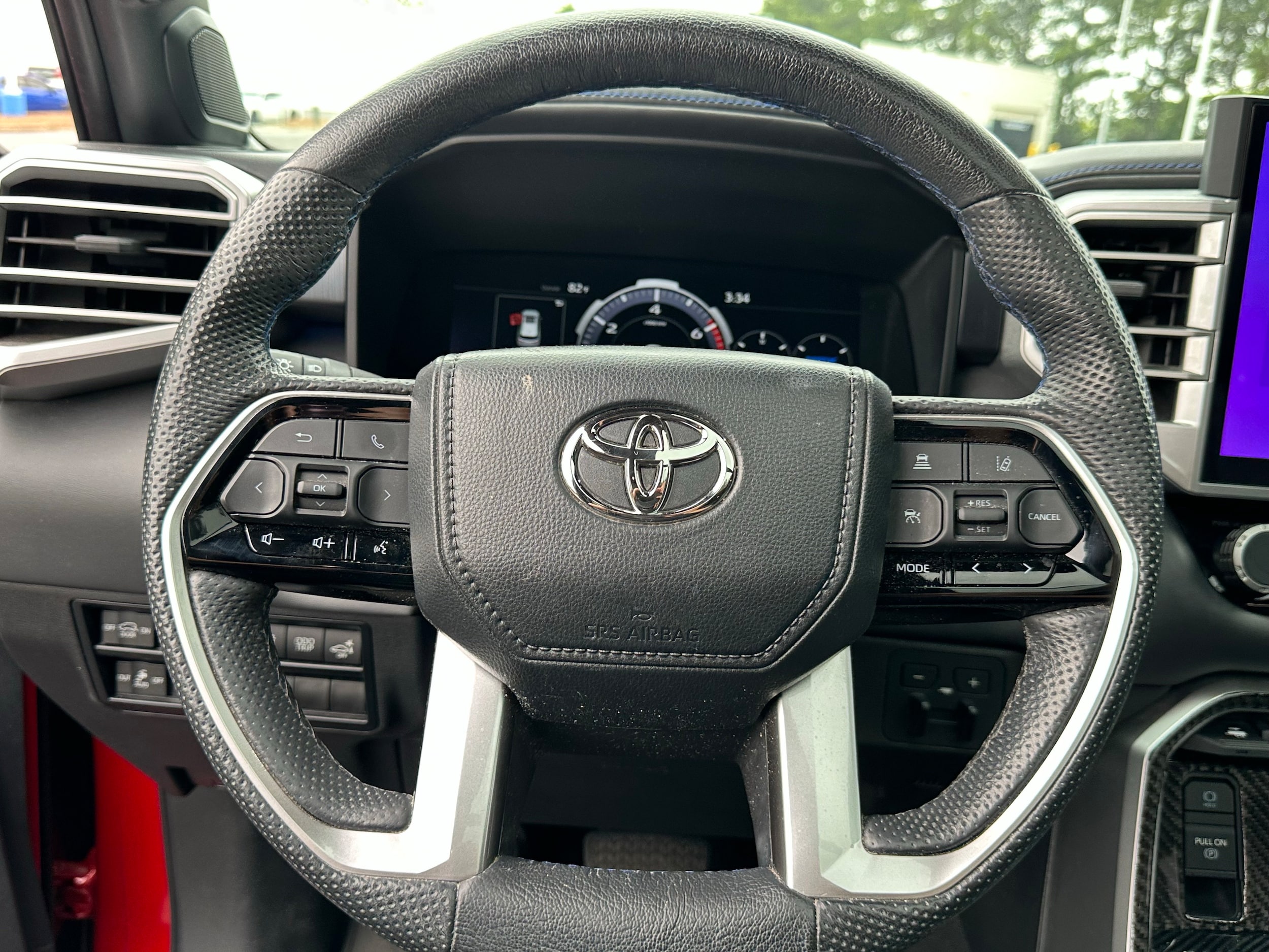 Toyota Sequoia Platinum 4WD
