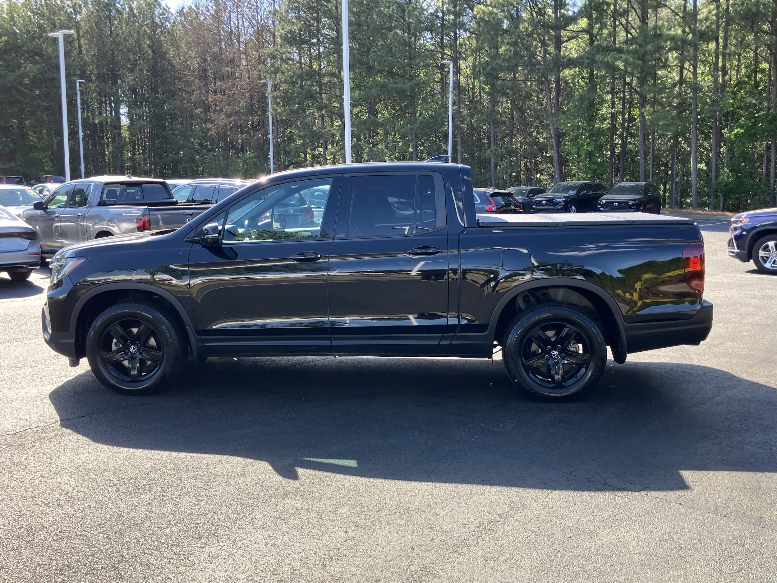 2023 Honda Ridgeline Black Edition AWD photo 6