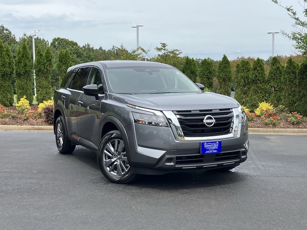 Used 2025 Nissan Pathfinder S 2WD SUV