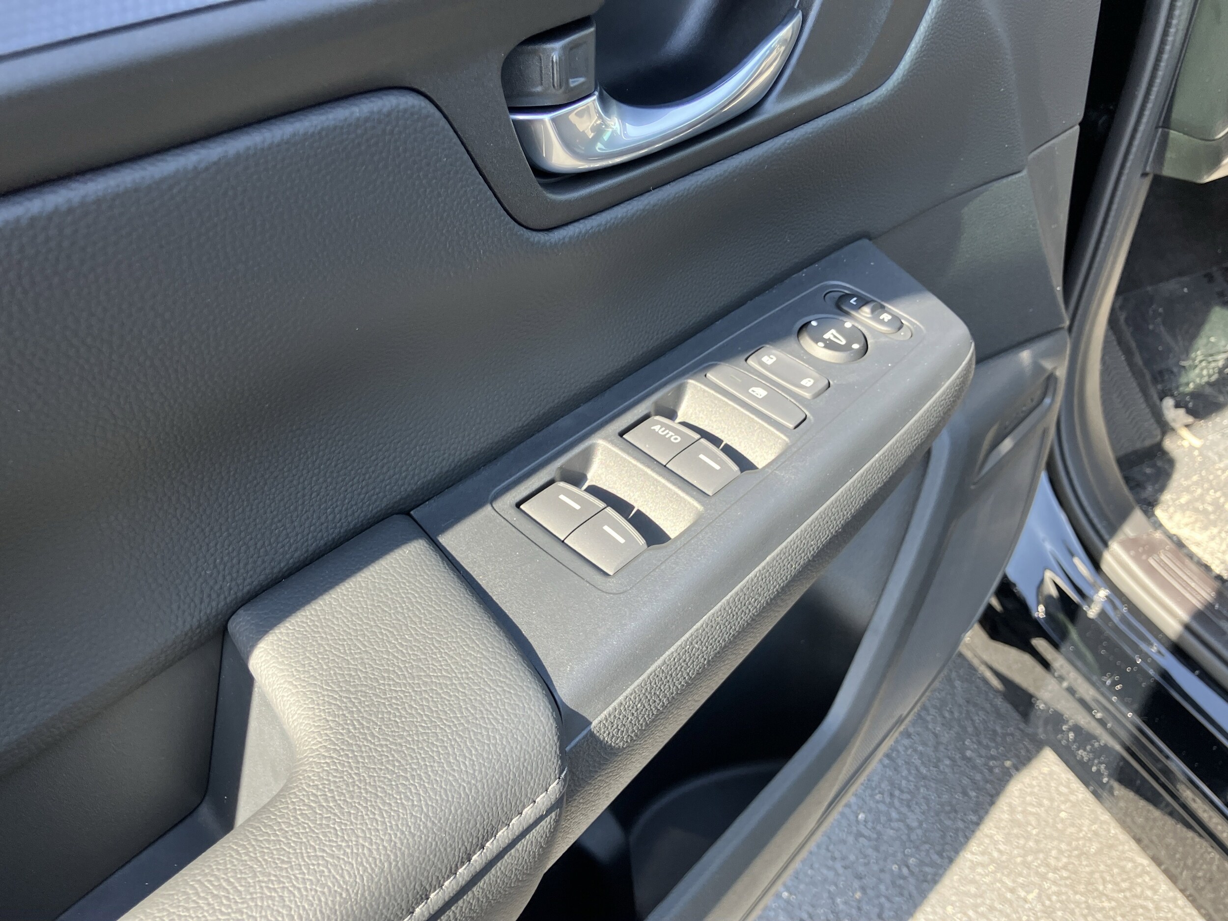 2026 Honda CR-V LX - Photo 14