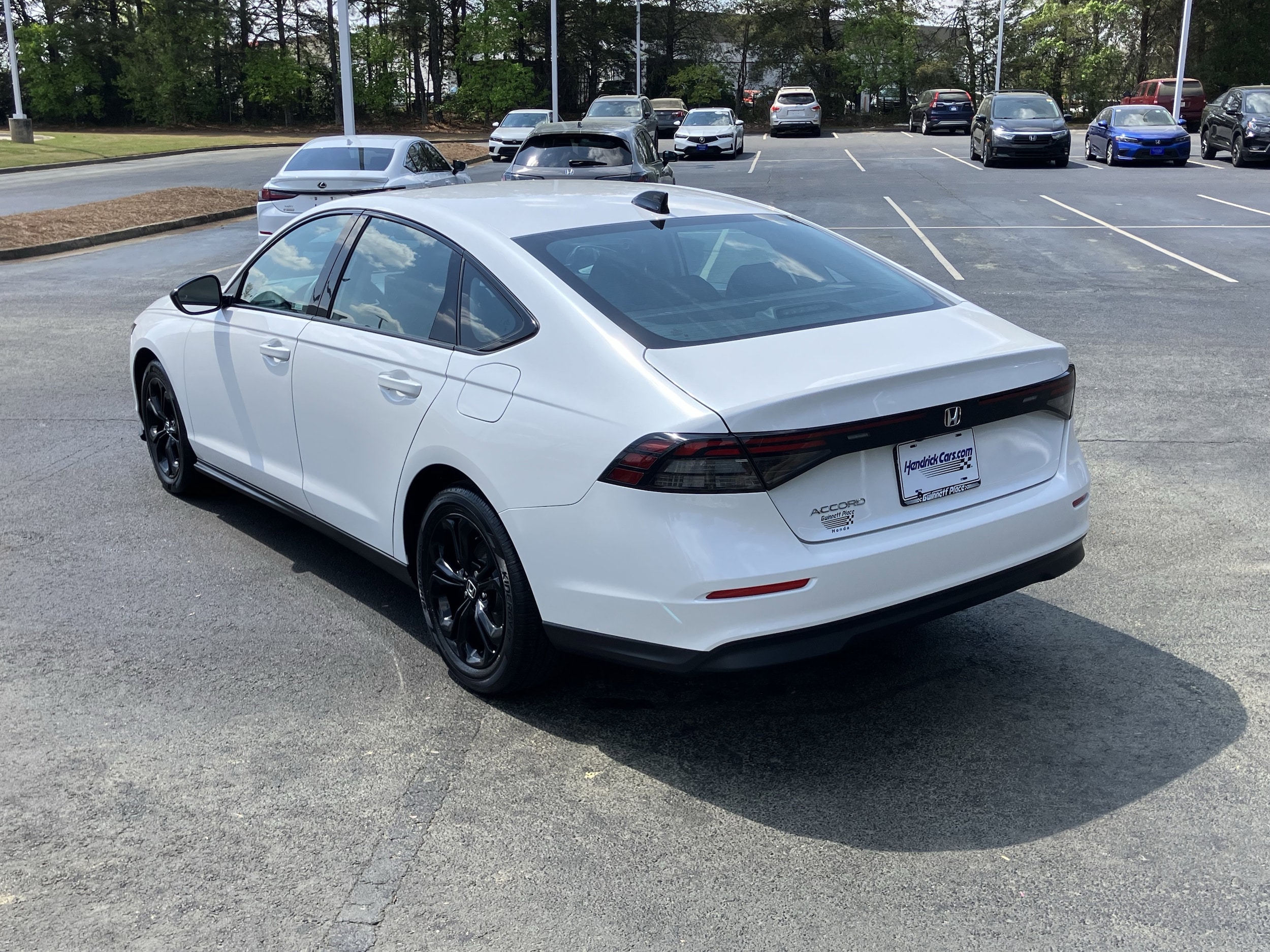 2025 Honda Accord SE CVT photo 3