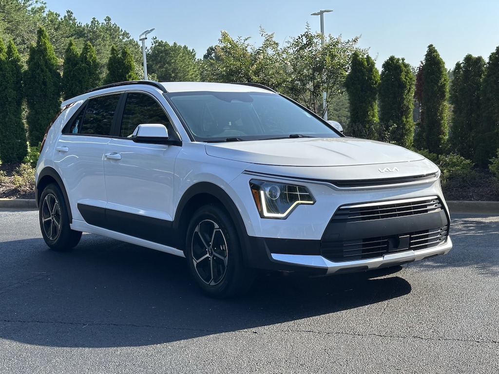 Used 2023 Kia Niro EX FWD SUV