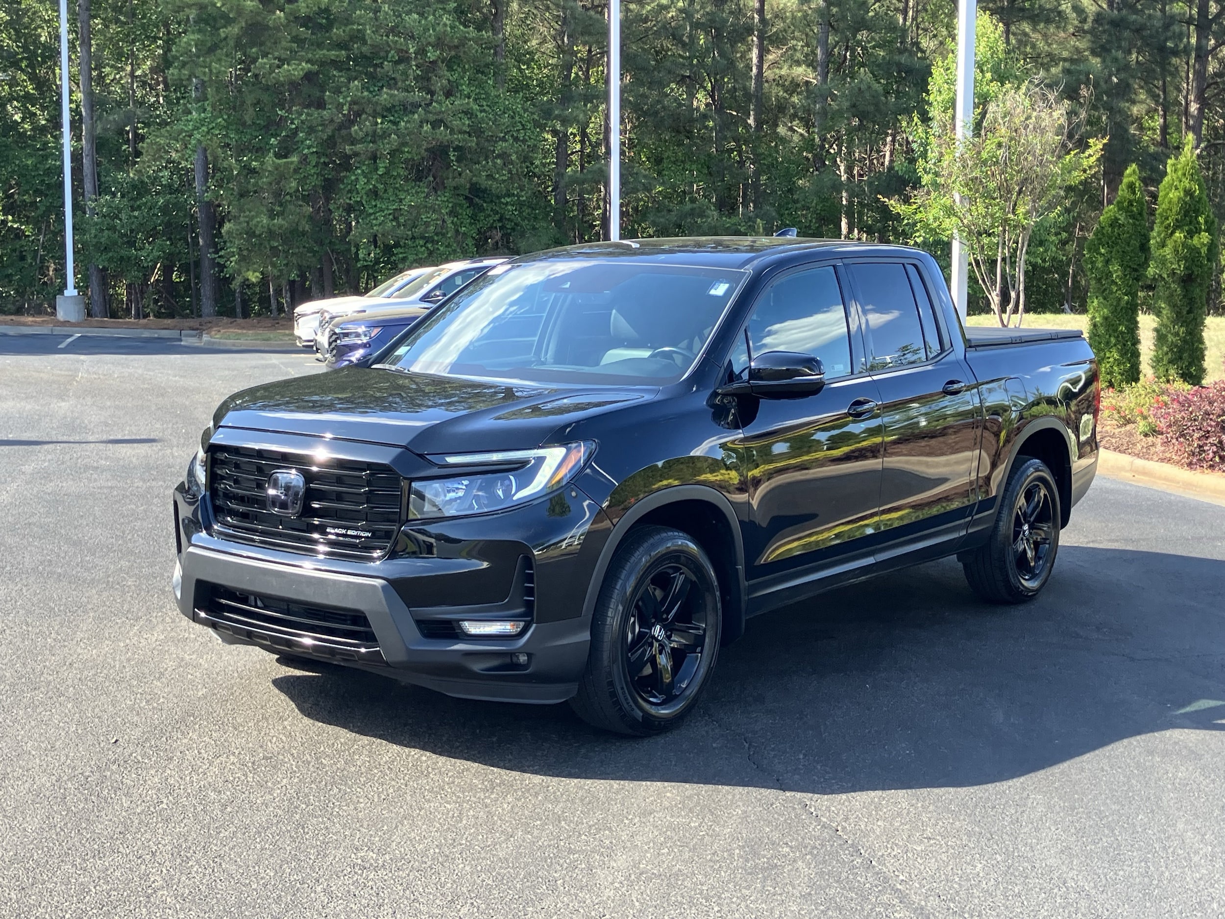 2023 Honda Ridgeline Black Edition AWD photo 5