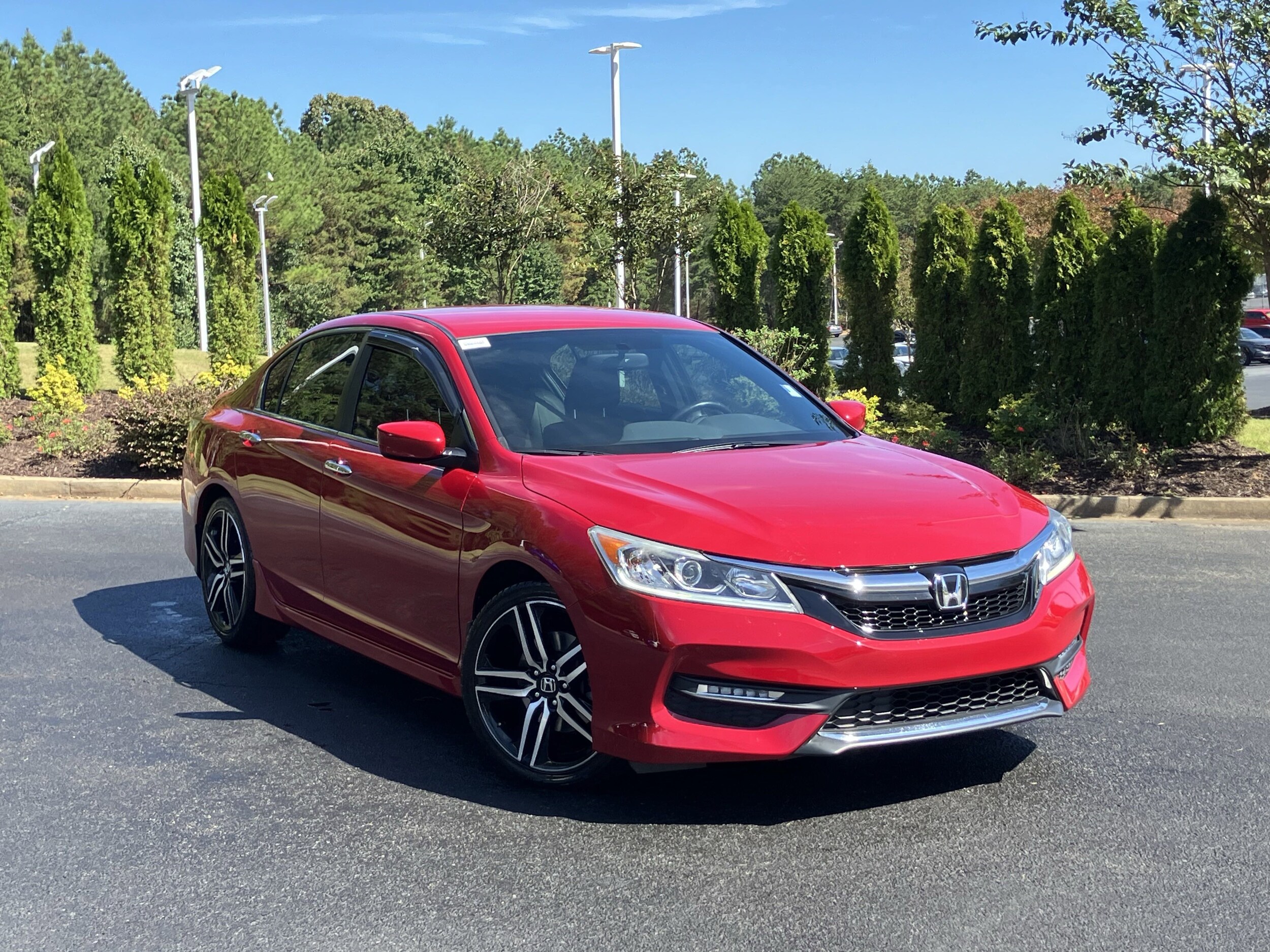 2017 Honda Accord Sport photo 2