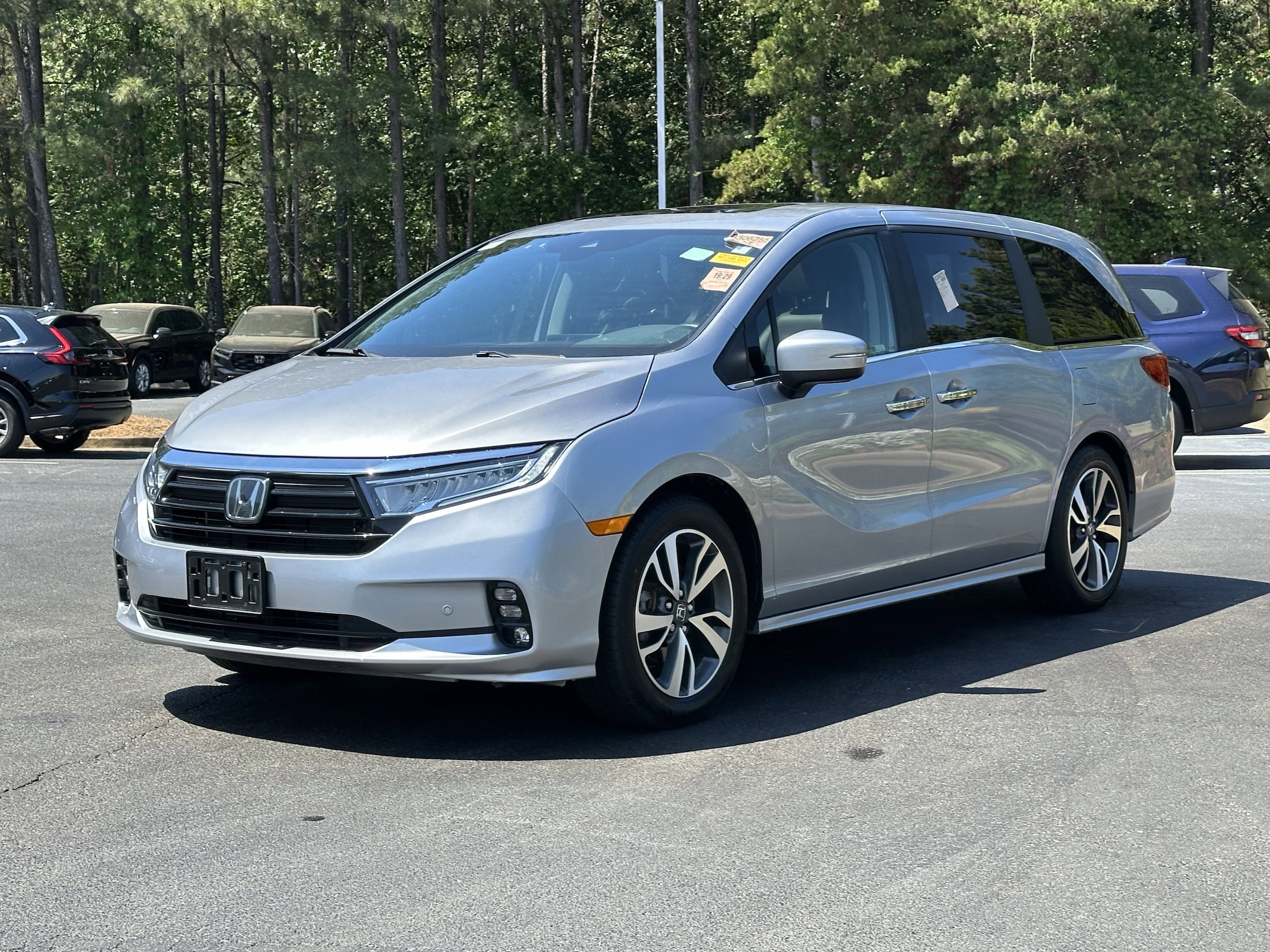 2023 Honda Odyssey Touring Auto photo 5