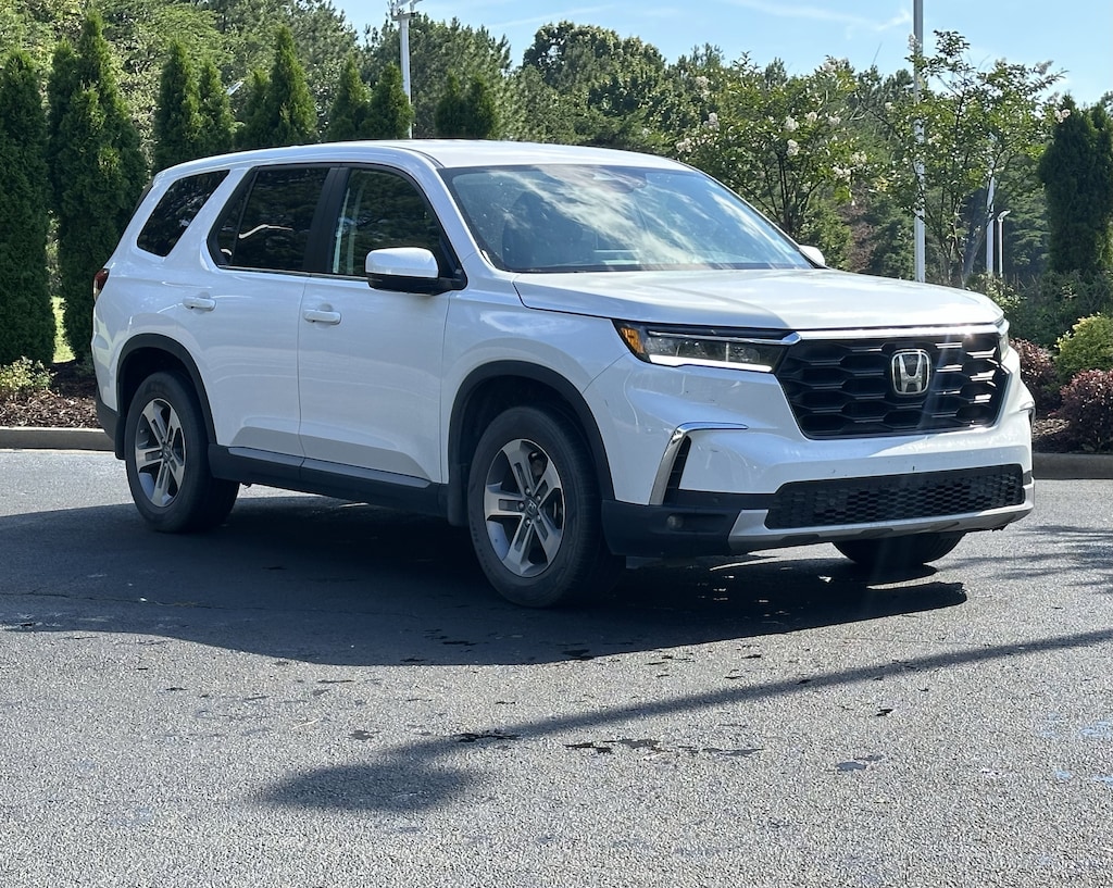 Certified 2023 Honda Pilot EX-L 8 Passenger 2WD SUV