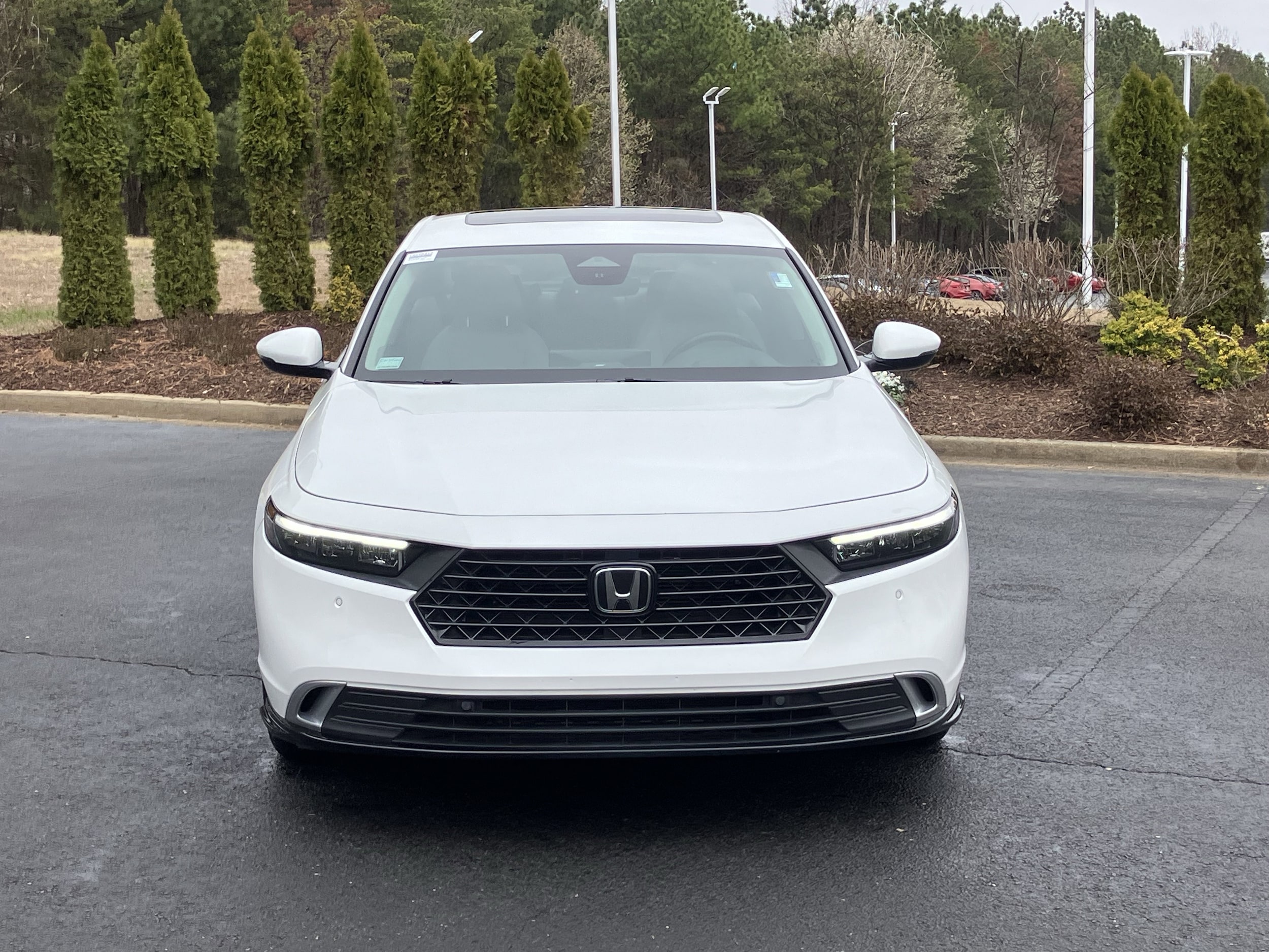 2024 Honda Accord Hybrid Touring Sedan photo 2