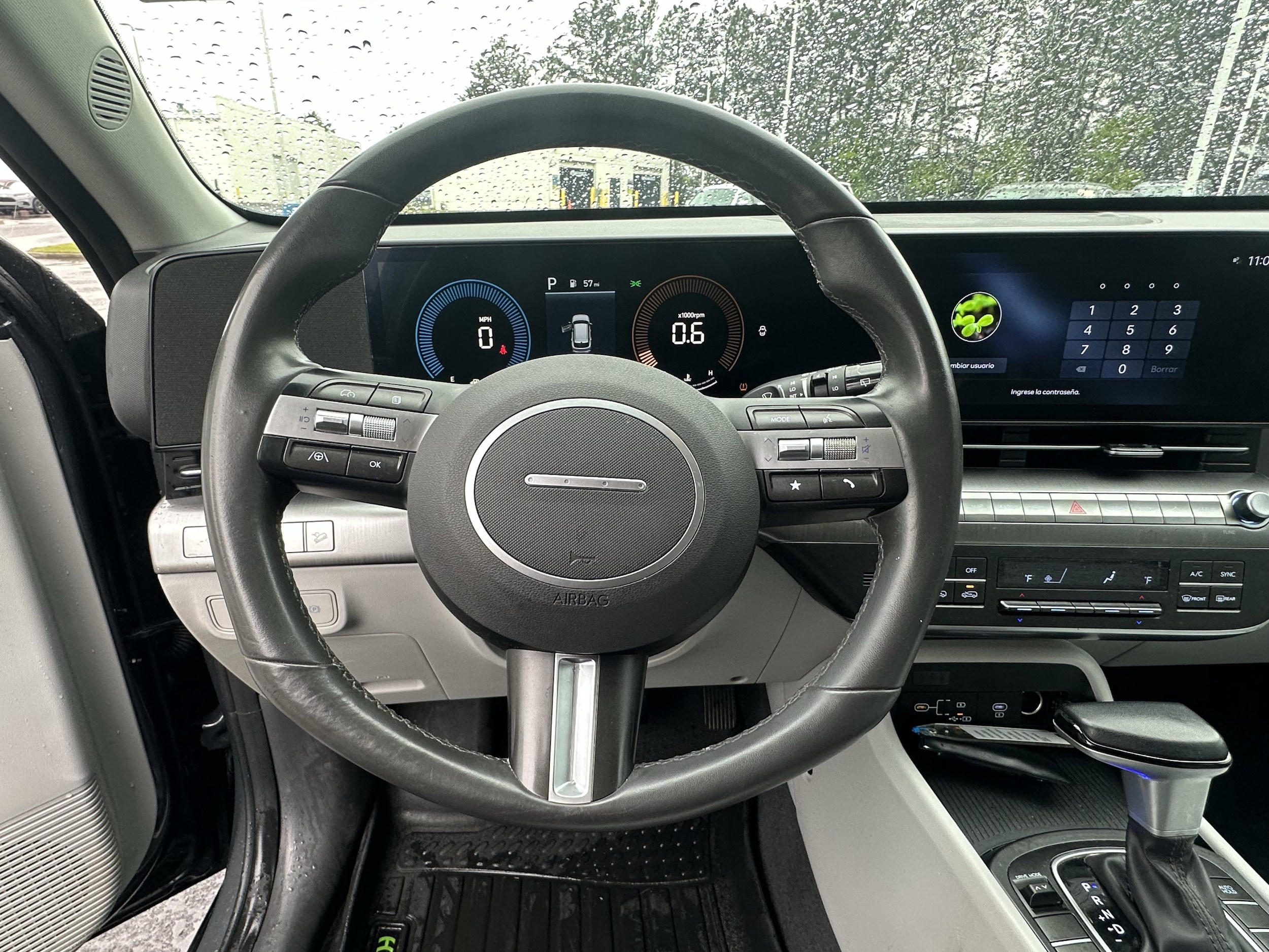 2025 Hyundai Kona SEL FWD photo 5