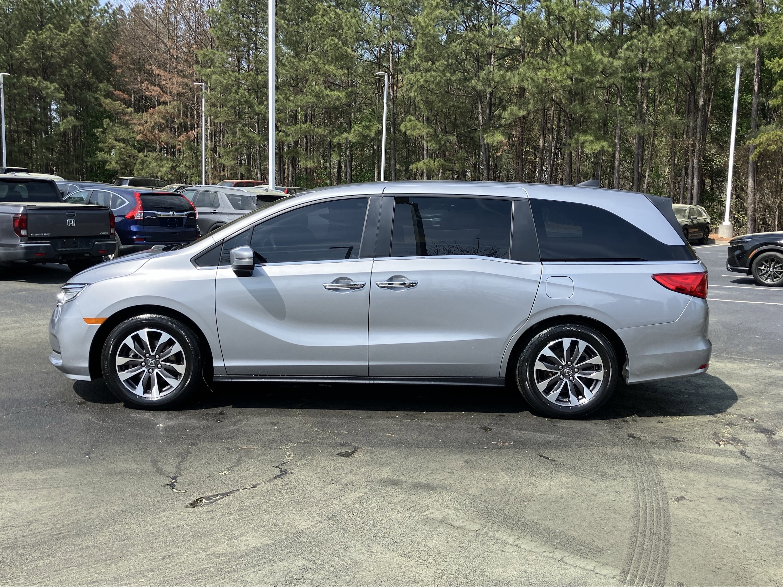 2023 Honda Odyssey EX-L Auto photo 6