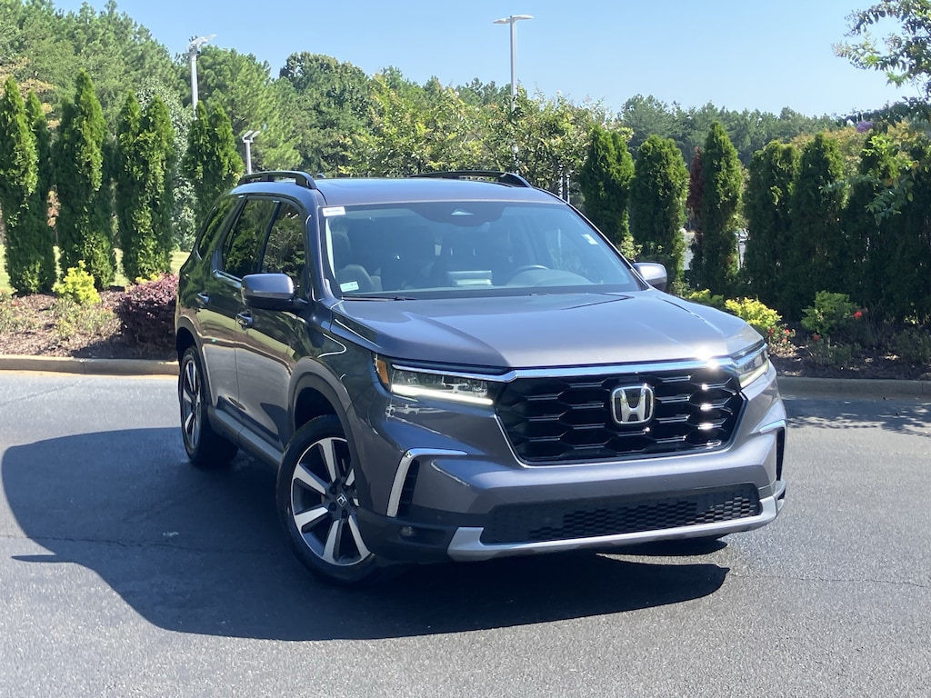Certified 2025 Honda Pilot Touring 2WD SUV