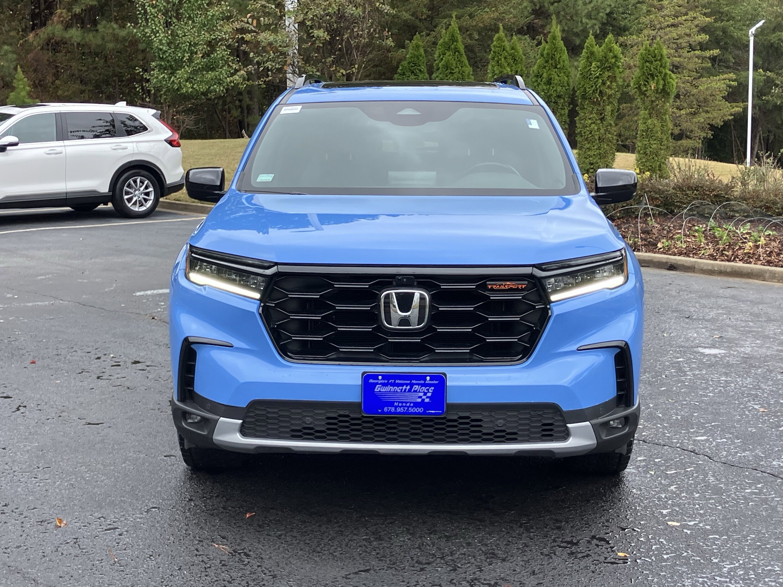 2025 Honda Pilot TrailSport photo 2